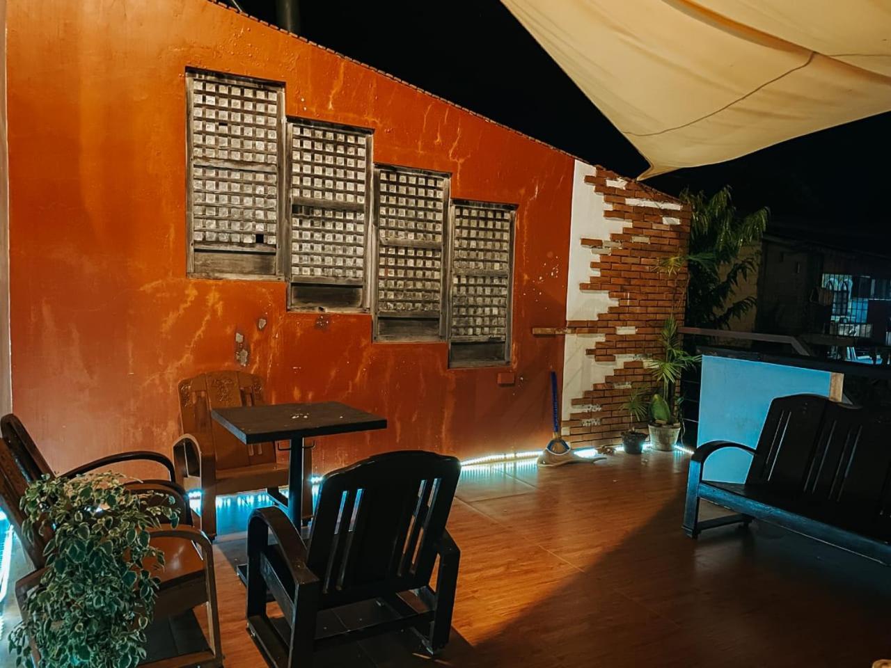 דירות The Bistro House - Loft Unit - ויגאן מראה חיצוני תמונה