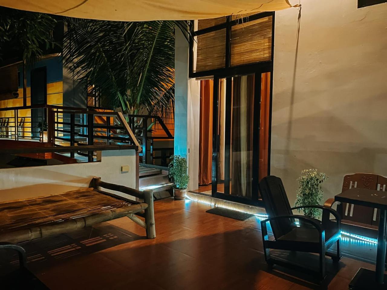 דירות The Bistro House - Loft Unit - ויגאן מראה חיצוני תמונה